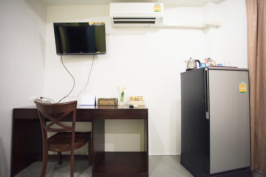 Su 22 Hotel Bangkok Buitenkant foto
